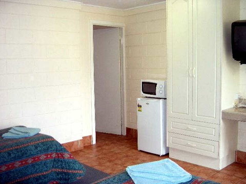 Town Centre Motel - Accommodation Perth 3