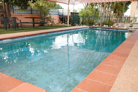 Townview Motel - Accommodation Perth 2