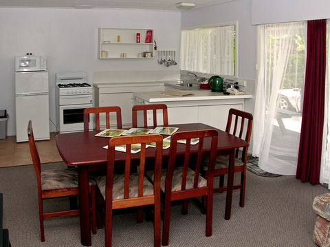 Tudor Apartments - Accommodation Perth 1