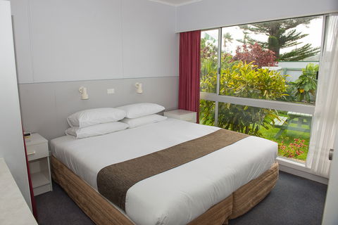 Tudor Apartments - Accommodation Perth 0