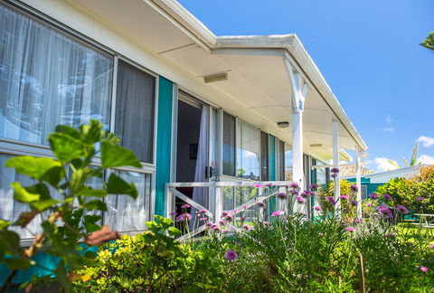 Tudor Apartments - Accommodation Perth 2
