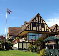 Village Family Motor Inn - Perth Resorts