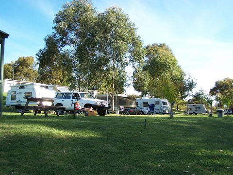 Weir Caravan Park Robinvale - Accommodation Perth 0