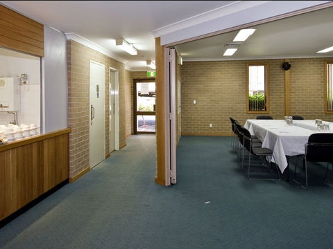 Wesley Lodge - Accommodation Perth 3