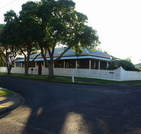 Whalers Cottage B  B - Perth Resorts