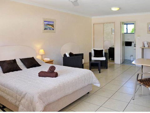 Yamba Twin Pines Motel - Accommodation Perth 0