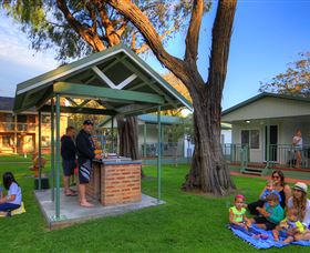 Mandalay Holiday Resort And Tourist Park - Accommodation Perth 1
