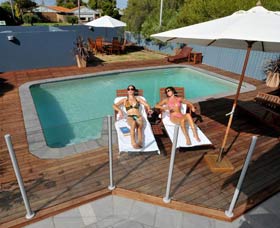 Waikiki Beach Bed And Breakfast - Accommodation Perth 0