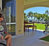 Absolute Beachfront Apartment - Accommodation Perth