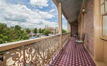 Cobb & Co Court Boutique Hotel - Accommodation Perth 6