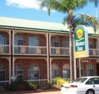 Hamiltons Henry Parkes Motor Inn - Accommodation Perth