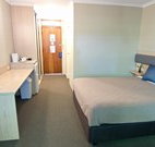 Lakeview Hotel Motel - Oak Flats - Accommodation Perth