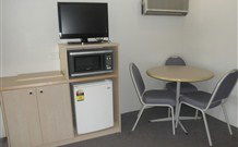 Pine Lodge Motel - Woolgoolga - Accommodation Perth 3