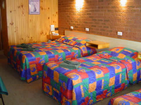 Country Roads Motor Inn - Narrandera - Perth Resorts 1