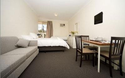 Aussie Settler Motel - Accommodation Perth 1