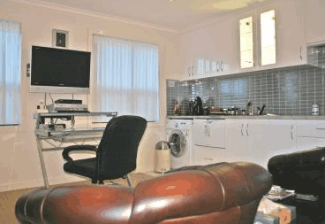 The Charles Robbins - Accommodation Perth 2