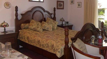 Muscatels - Accommodation Perth 0