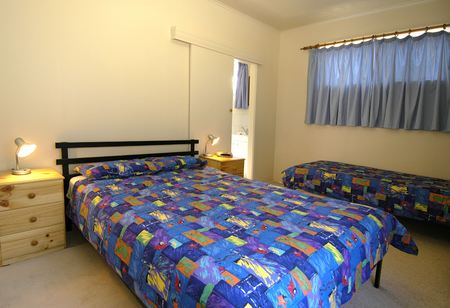 Island Coastal Units - Accommodation Perth 2