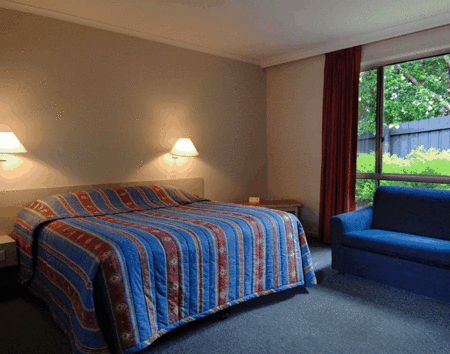 Ringwood Lake Inn - Accommodation Perth 2