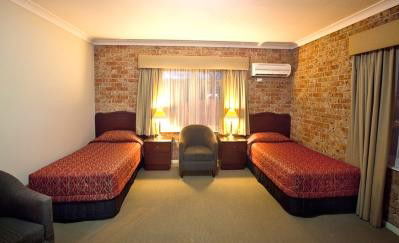 Endeavour Court Motor Inn - Accommodation Perth 5