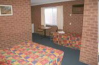 Colonial Motor Inn West Wyalong - Accommodation Perth 1