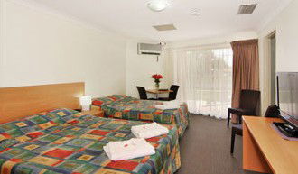 Country Capital Motel - Accommodation Perth 1