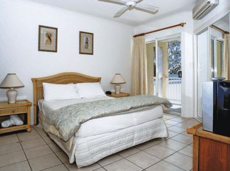 Coral Horizons Beachfront Apartments - Accommodation Perth 2