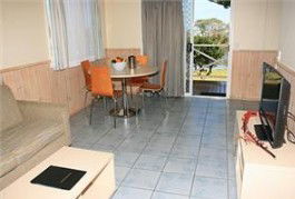 White Albatross Holiday Park - Accommodation Perth 2