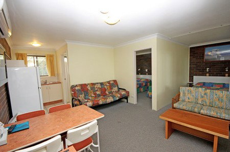 All Seasons Country Lodge - Accommodation Perth 3