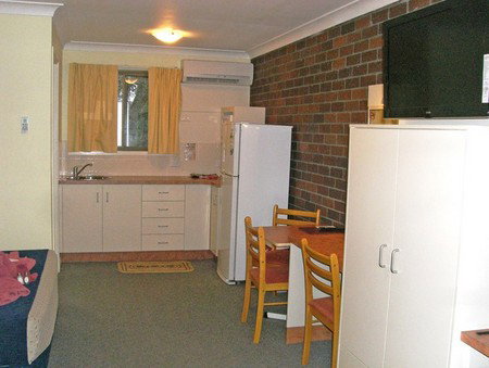 All Seasons Country Lodge - Accommodation Perth 4