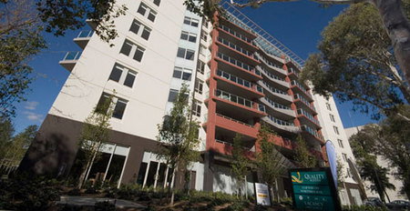 Quality Suites Clifton On Northbourne - Accommodation Perth 0