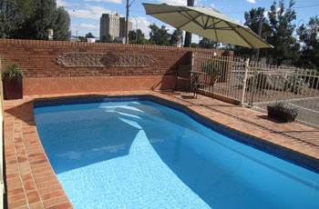 Golf Links Motel - Accommodation Perth 6