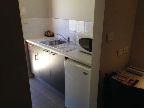 Coro Motel - Accommodation Perth 3