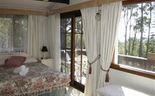 Chalet Swisse Spa Retreat - Accommodation Perth 3