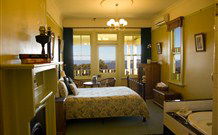 Moments Mountain Retreat - - Accommodation Perth 2