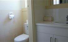 Honeysuckle Cottage - Accommodation Perth 2