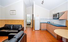 Ocean Dreaming Holiday Units - Accommodation Perth 1