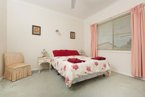 Cranford Waterfront Cottage - Accommodation Perth 8