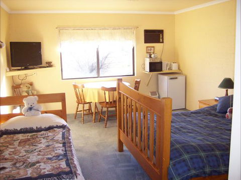Colonial Inn Guest Rooms - Accommodation Perth 9