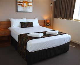 Gladstone Reef Hotel Motel - Accommodation Perth 0