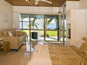 Waterfront Getaway - Accommodation Perth 2