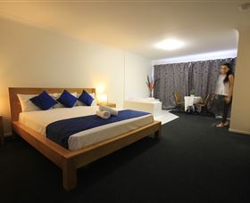 Logan City Motor Inn - Accommodation Perth 2