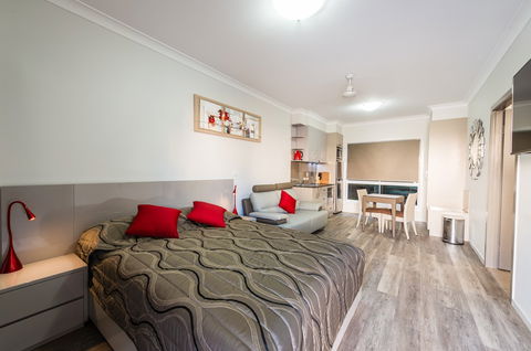 Athena Motel Apartments - Accommodation Perth 7