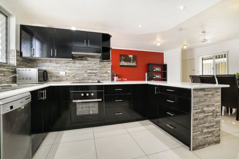City Escape Serviced Townhouses - Accommodation Perth 2