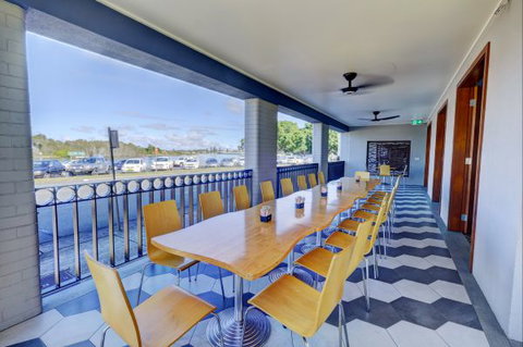 Lakes And Ocean Hotel - Accommodation Perth 7