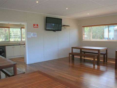 Lake Conjola Waterfront Holiday Park - Accommodation Perth 4