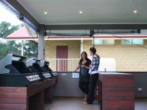 Lake Conjola Waterfront Holiday Park - Accommodation Perth 6