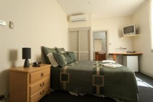 Tommys Tavern  - Accommodation Perth 0
