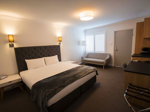 Quays Hotel - Accommodation Perth 0