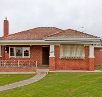 Red Brick Beauty - Accommodation Perth
